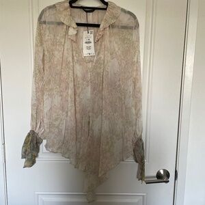 NWT ZARA FLORAL BLOUSE THIS SEASON